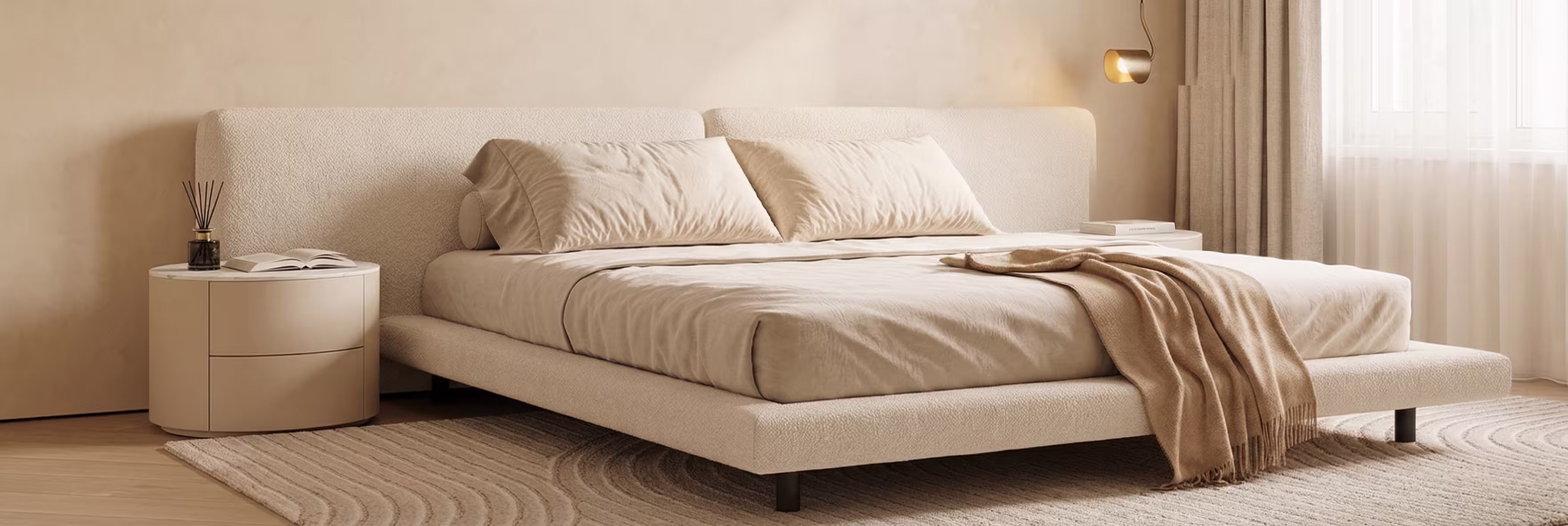 Каталог дизайнерской мебели PUFFE — двуспальные кровати в мягкой обивке, диваны, аксессуары, букле